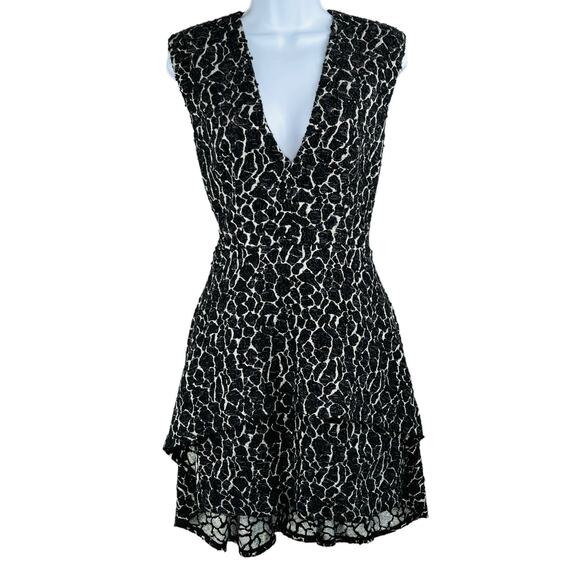 Cushnie et Ochs Black Wool Blend Jacquard Deep V Tiered A-Line Mini Dress 2 NWT - Picture 1 of 16